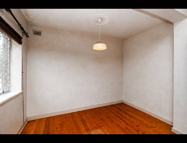 2 BEDROOM APARTMENT FOR SALE IN ESSENWOOD
